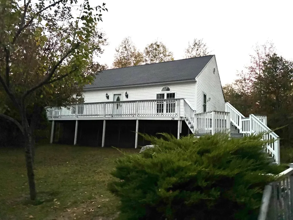 24 Memory Lane Arundel ME 04046