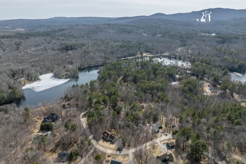 17 William Glen Drive Camden ME 04843