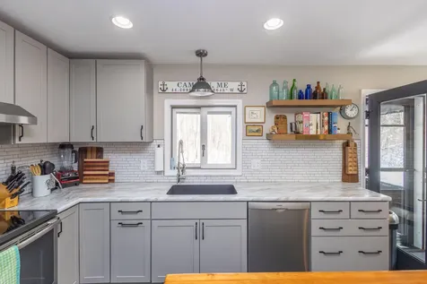 17 William Glen Drive Camden ME 04843