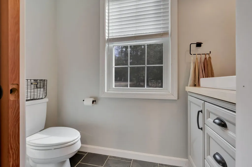 19 Oak Woods Road North Berwick ME 03906