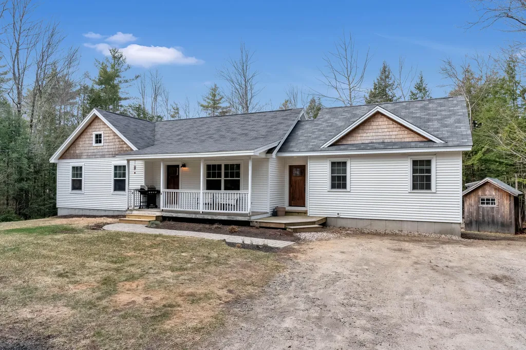 19 Oak Woods Road North Berwick ME 03906