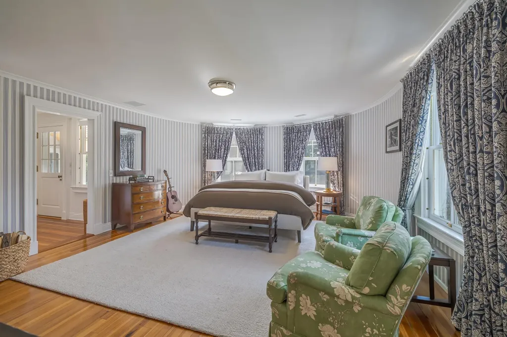 28 Harborside Road, Northeast Harbor Mount Desert ME 04662