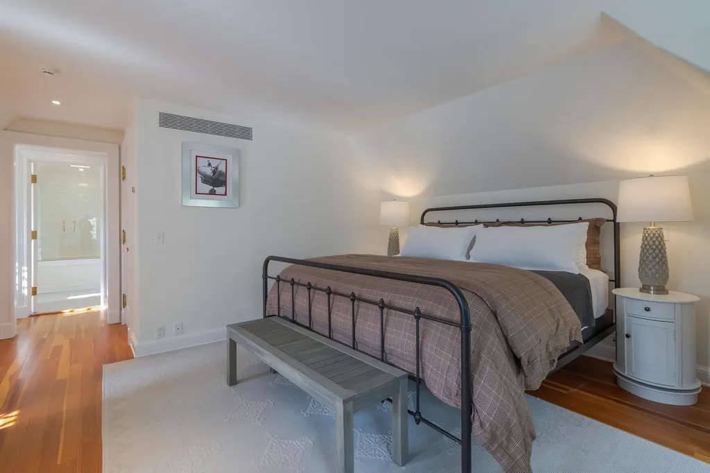 28 Harborside Road, Northeast Harbor Mount Desert ME 04662