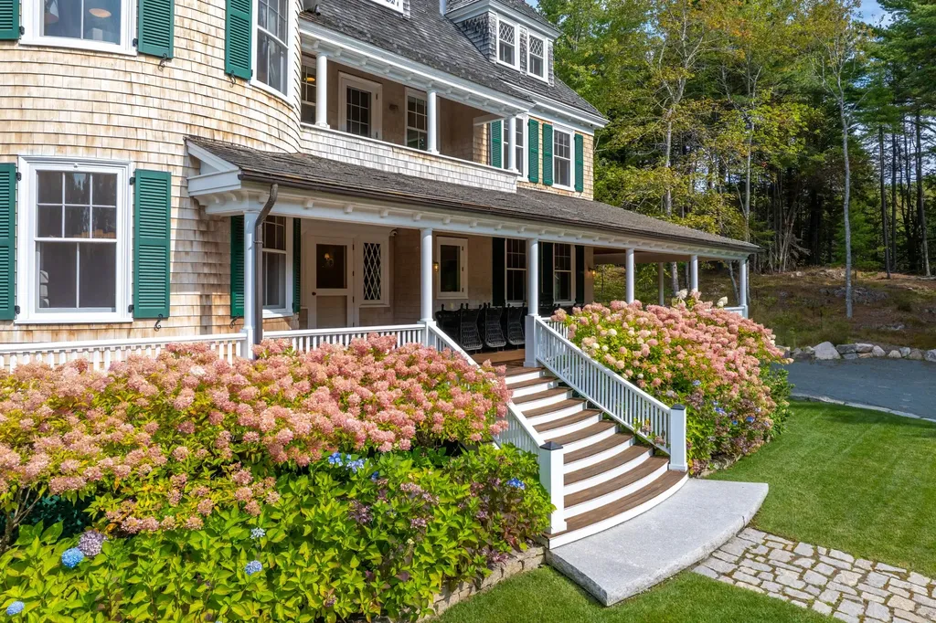 28 Harborside Road, Northeast Harbor Mount Desert ME 04662