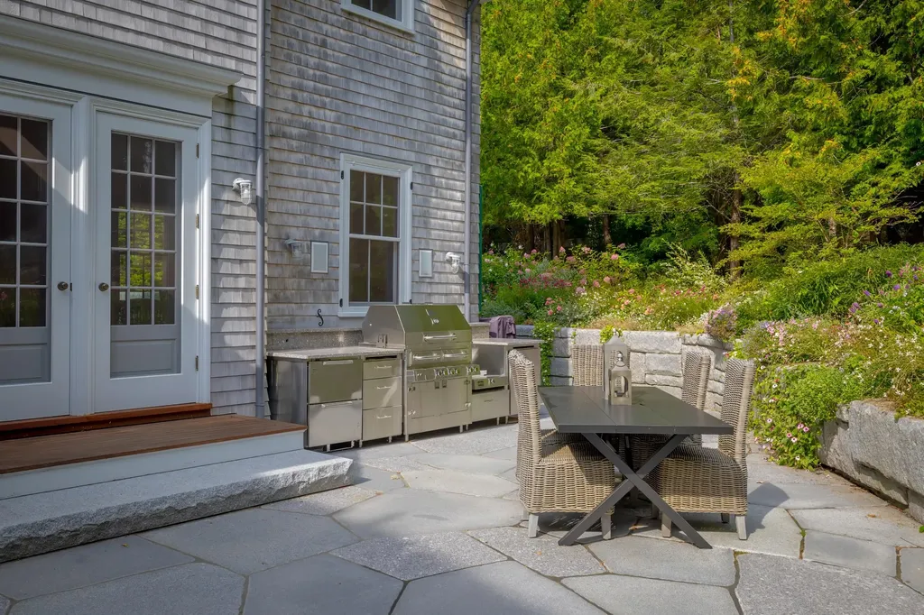 28 Harborside Road, Northeast Harbor Mount Desert ME 04662