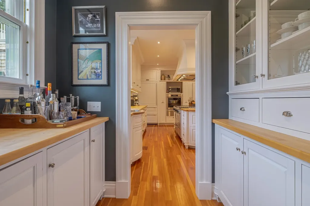 28 Harborside Road, Northeast Harbor Mount Desert ME 04662