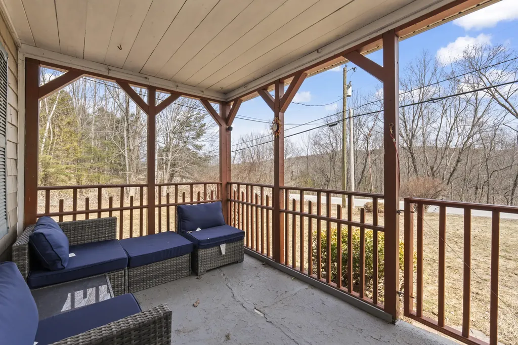 341 East Road Wales ME 04280