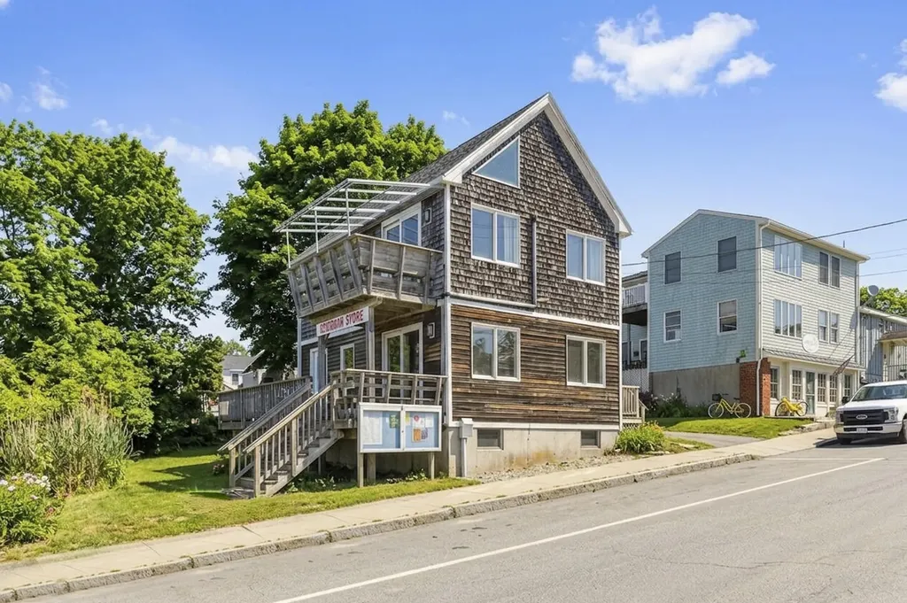 14 Welch Street Portland ME 04108
