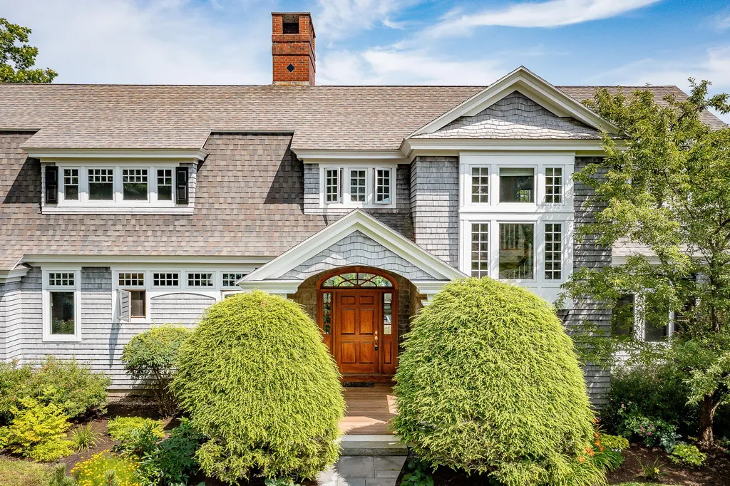 30 Eastward Rockport ME 04856