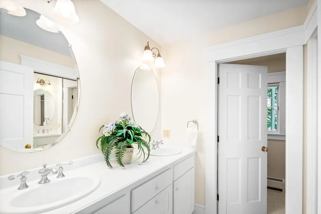 30 Eastward Rockport ME 04856
