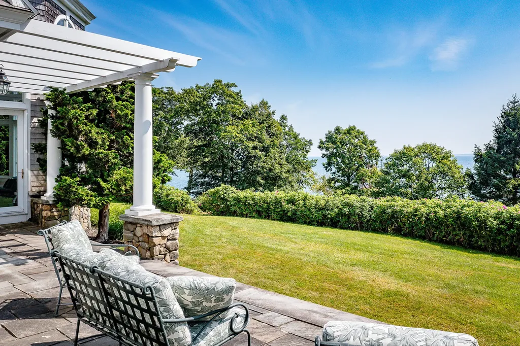 30 Eastward Rockport ME 04856