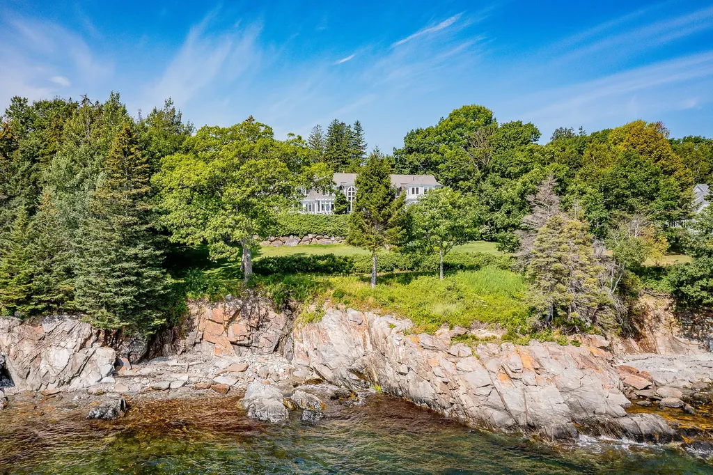30 Eastward Rockport ME 04856