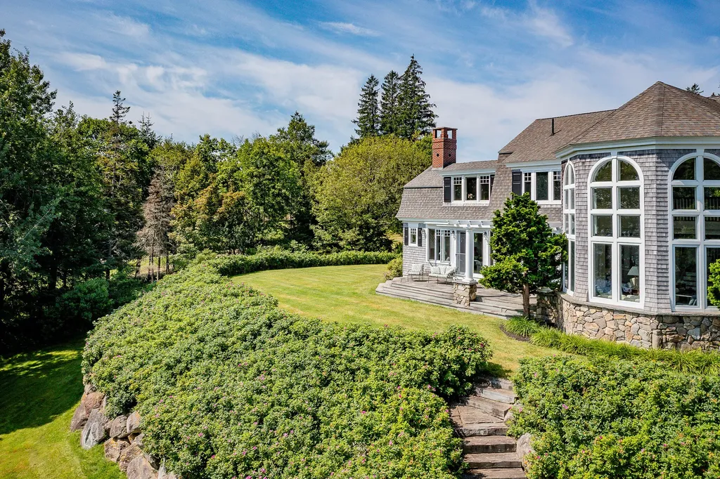 30 Eastward Rockport ME 04856