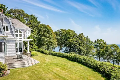 30 Eastward Rockport ME 04856