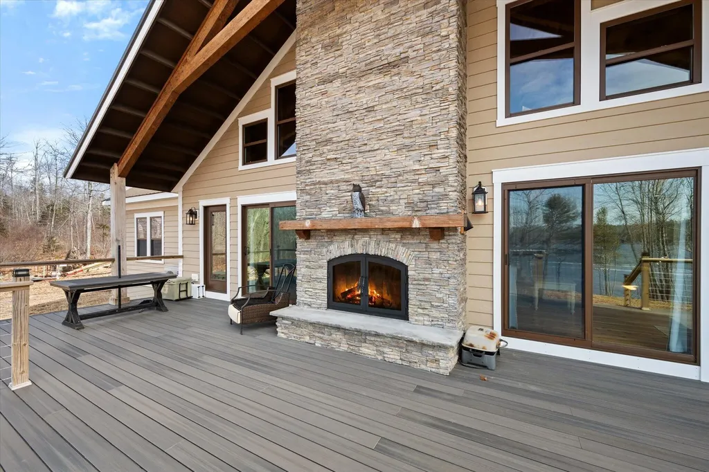 17 Hopkins Lane Verona Island ME 04416