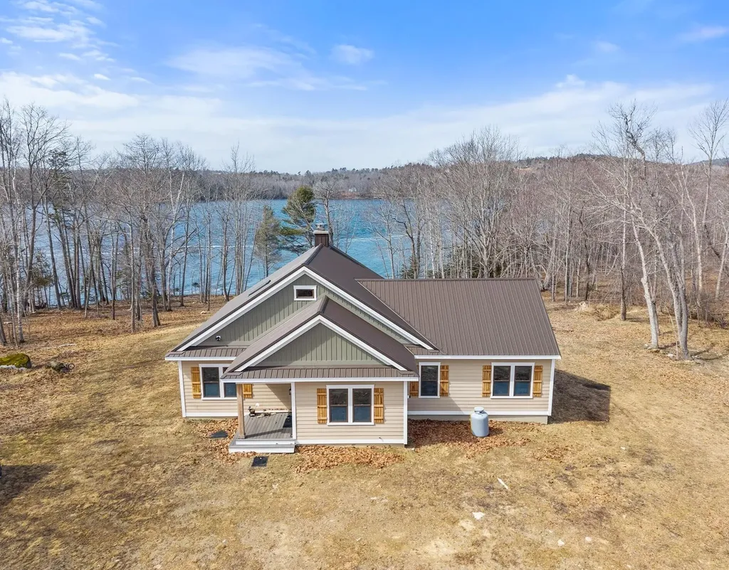 17 Hopkins Lane Verona Island ME 04416