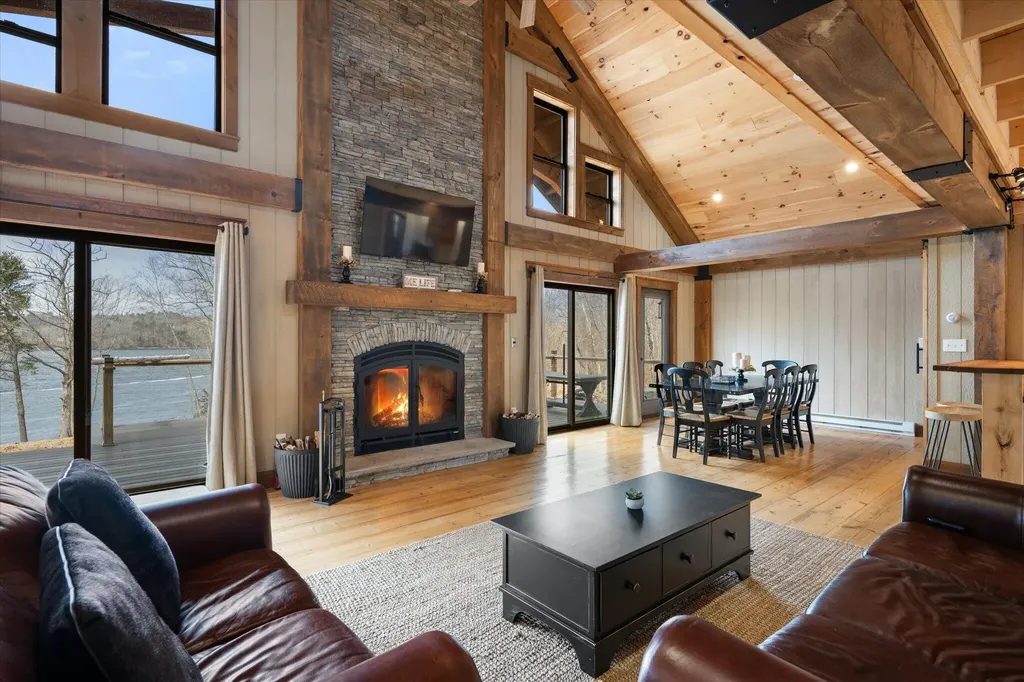 17 Hopkins Lane Verona Island ME 04416