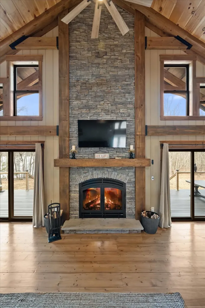 17 Hopkins Lane Verona Island ME 04416