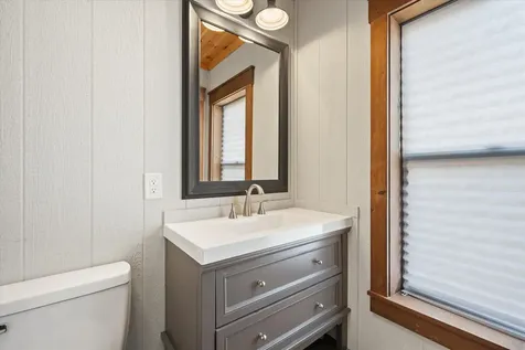 17 Hopkins Lane Verona Island ME 04416