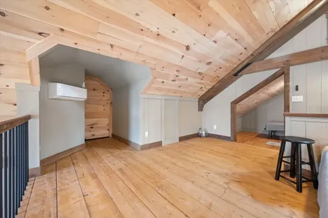 17 Hopkins Lane Verona Island ME 04416