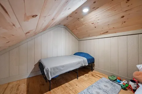 17 Hopkins Lane Verona Island ME 04416