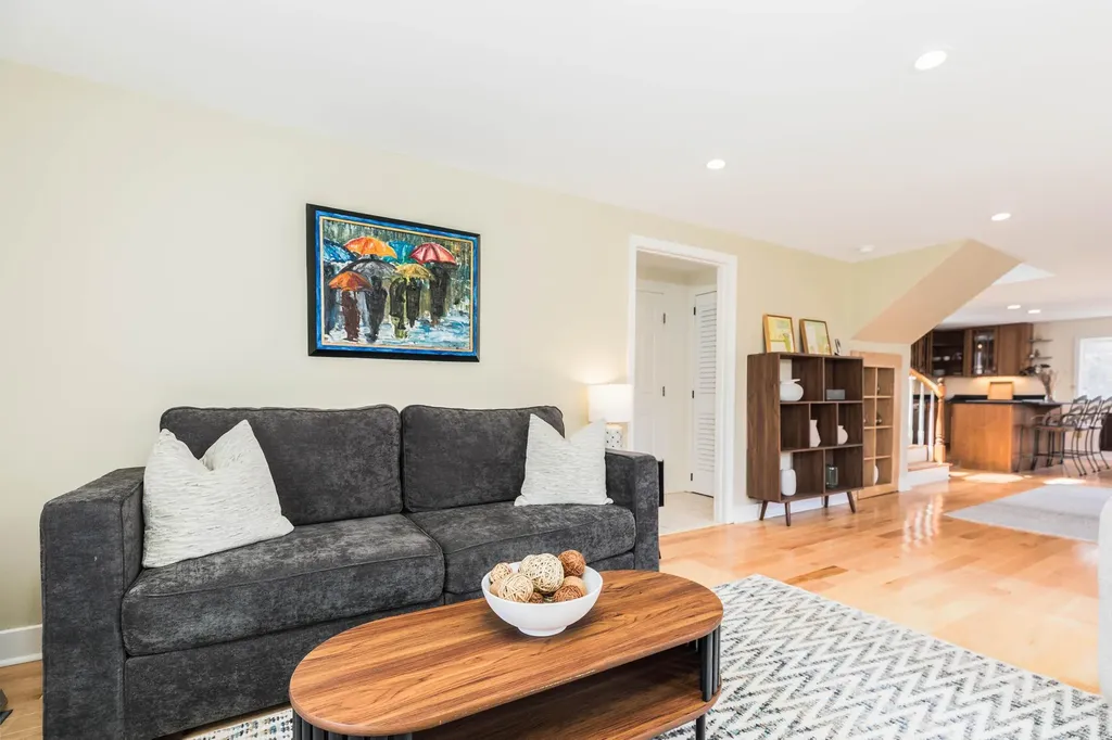 81 Goodwin Road Kittery ME 03905