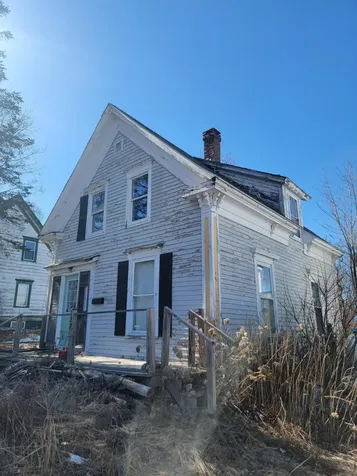127 Union Street Calais ME 04619