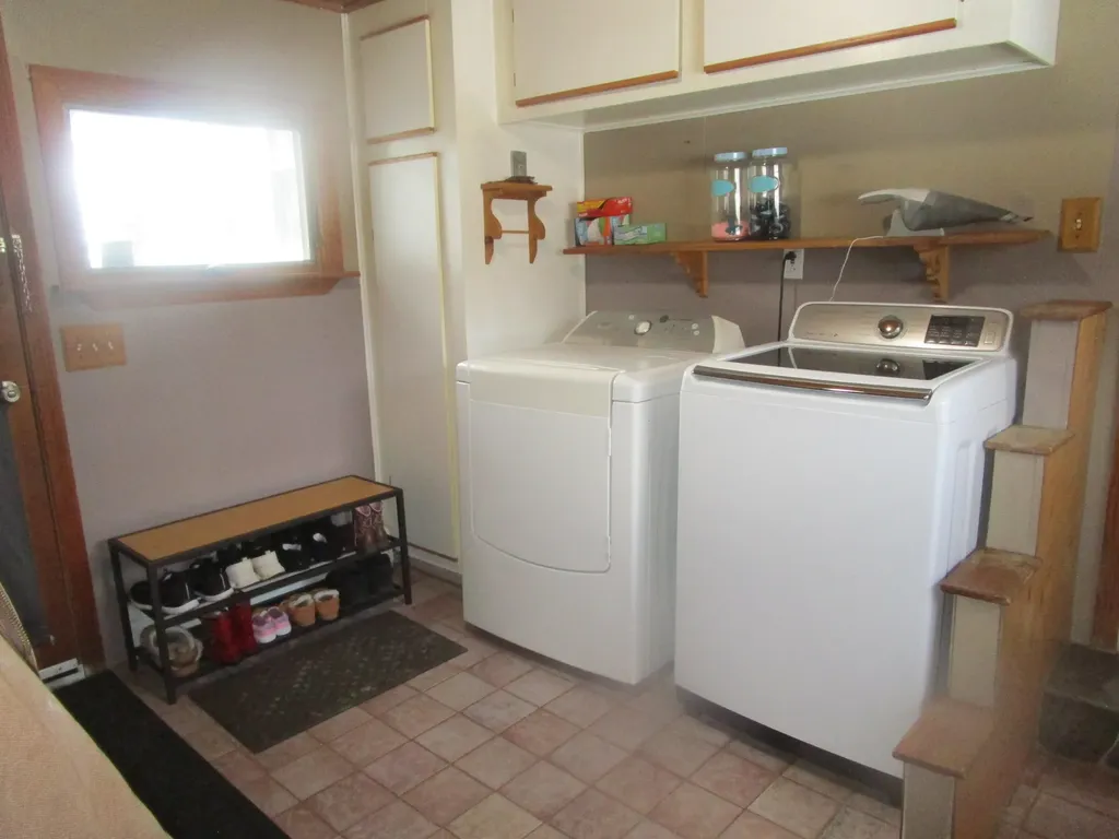 2371 Union Street Hermon ME 04401