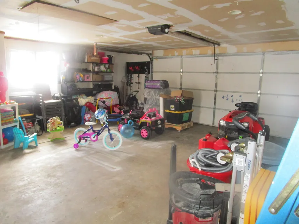 2371 Union Street Hermon ME 04401