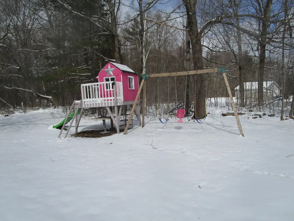 2371 Union Street Hermon ME 04401