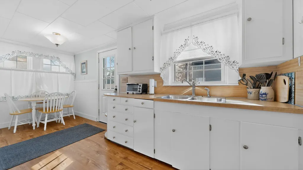 6-8 Avenue Three Scarborough ME 04074