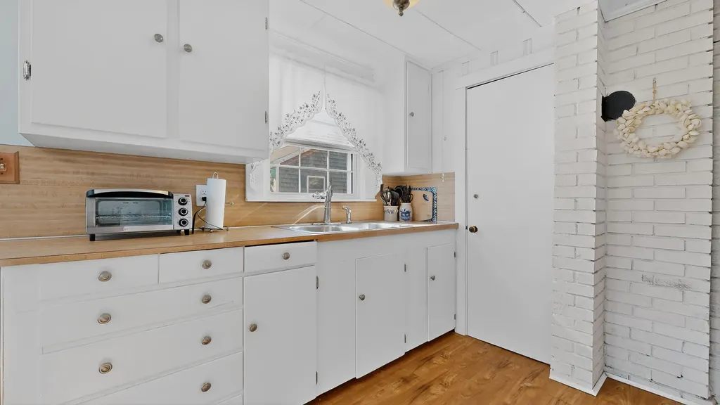 6-8 Avenue Three Scarborough ME 04074