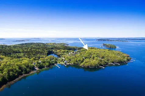 7 Flint Lane Boothbay ME 04544
