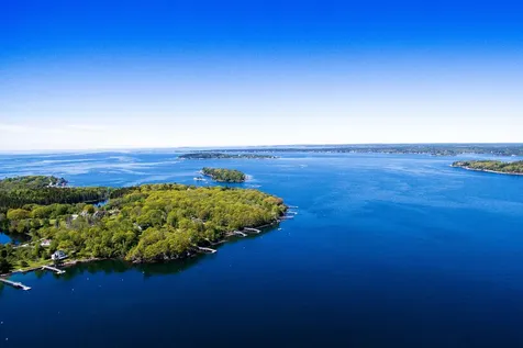 7 Flint Lane Boothbay ME 04544