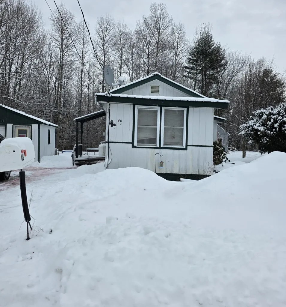 46 Cedar Street Millinocket ME 04462