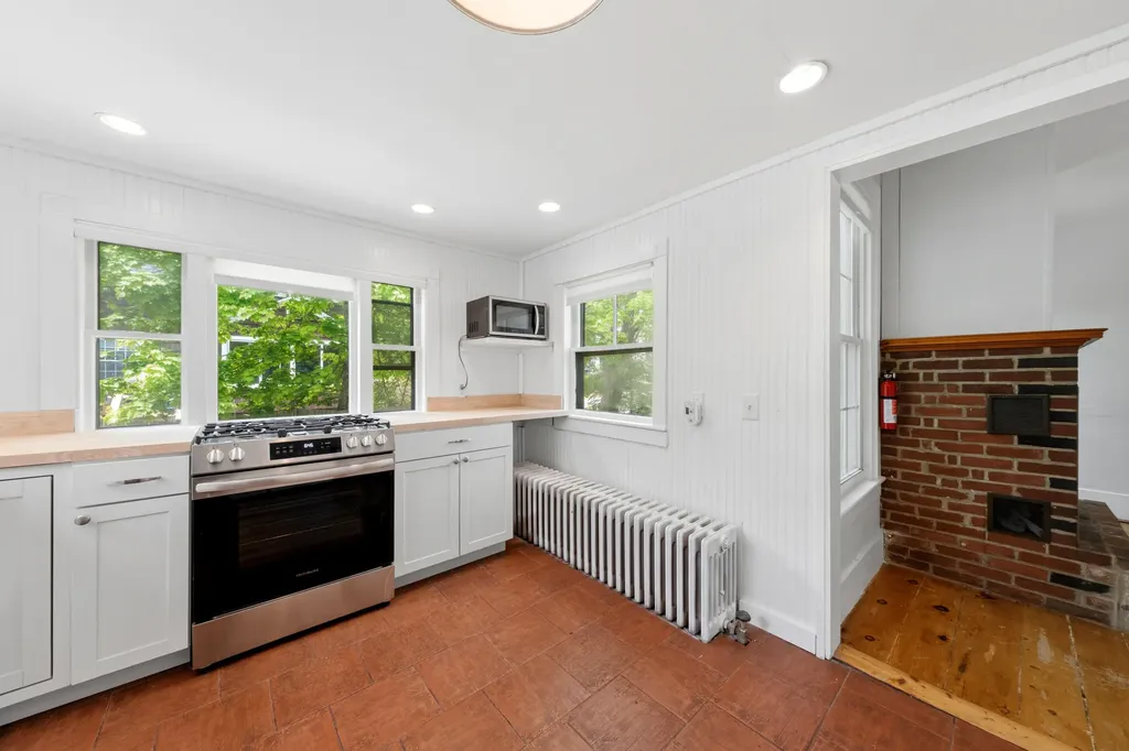 20 Chestnut Street Rockland ME 04841