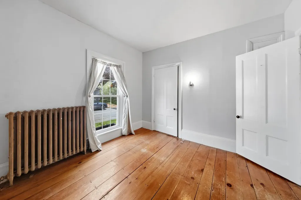 20 Chestnut Street Rockland ME 04841