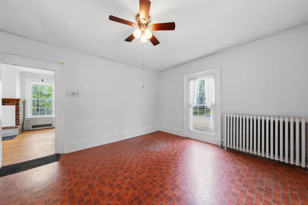20 Chestnut Street Rockland ME 04841