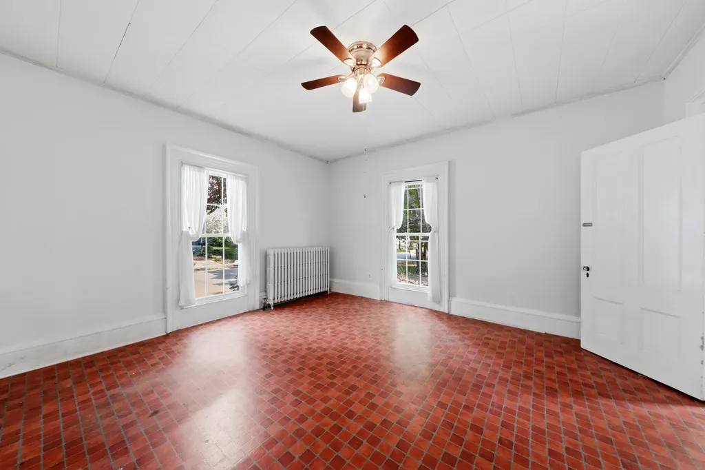20 Chestnut Street Rockland ME 04841