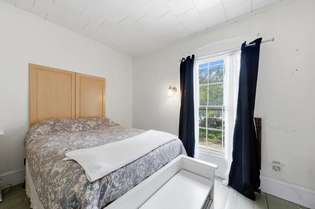 20 Chestnut Street Rockland ME 04841