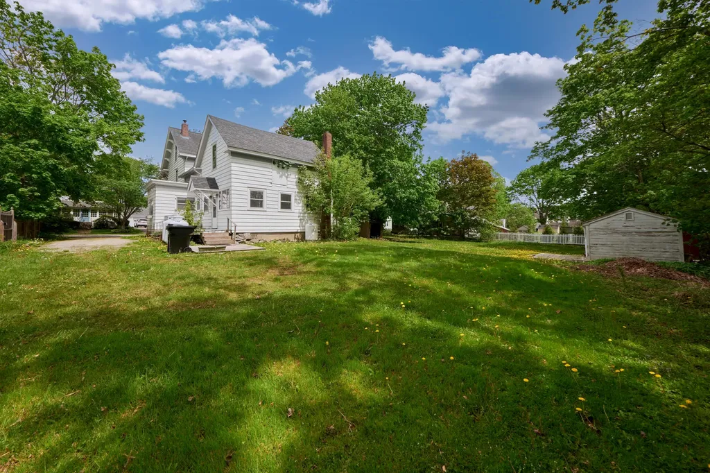 20 Chestnut Street Rockland ME 04841