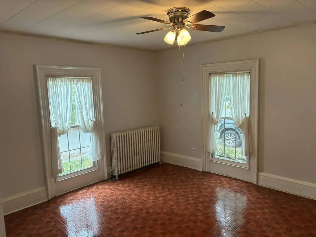 20 Chestnut Street Rockland ME 04841