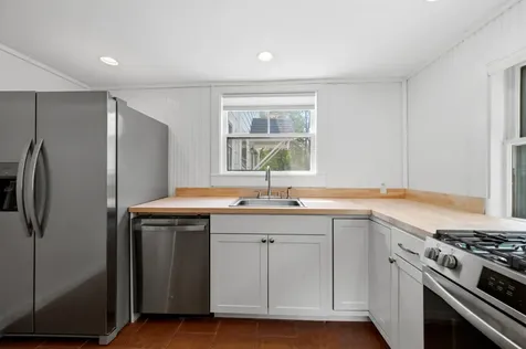 20 Chestnut Street Rockland ME 04841