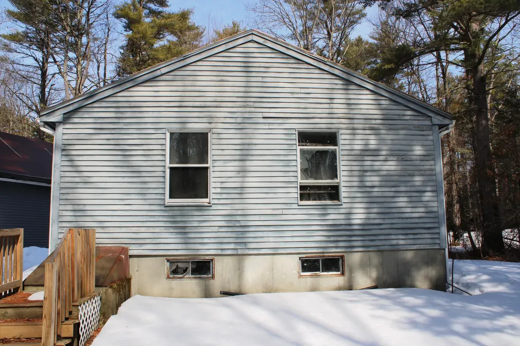 29 Kennedy Drive Waterboro ME 04061