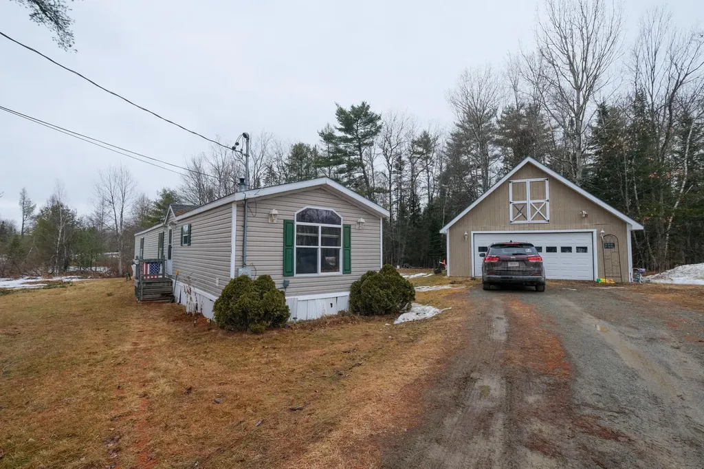 19 Marston Meadow Road Glenburn ME 04401