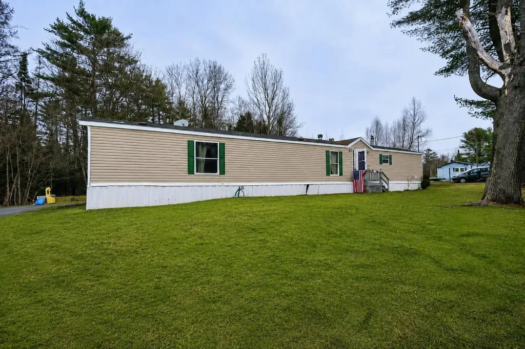 19 Marston Meadow Road Glenburn ME 04401