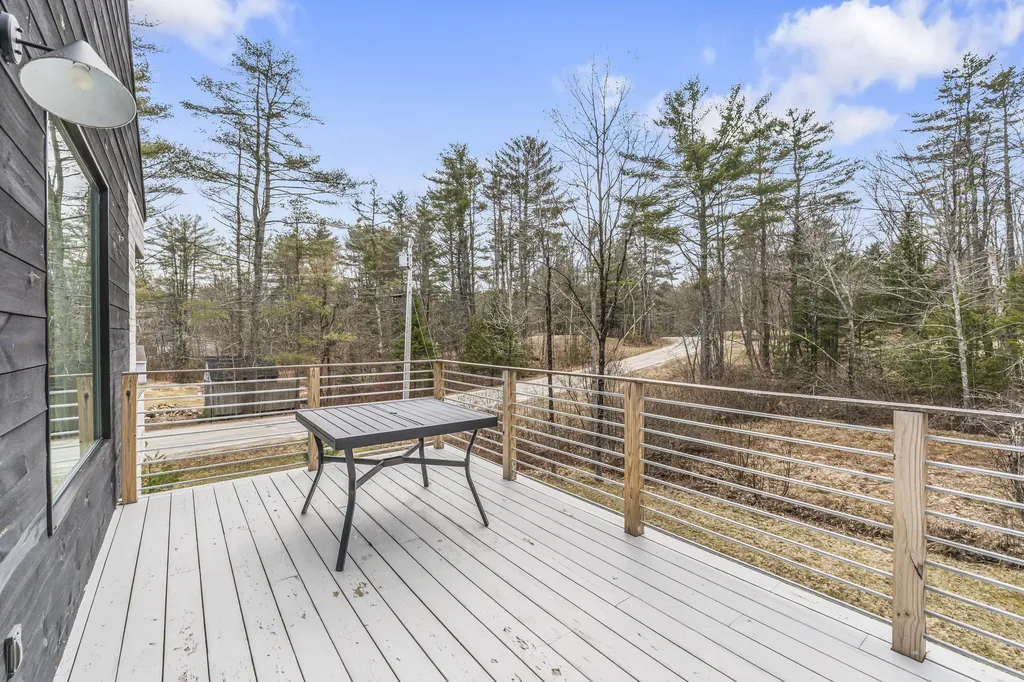 1 Cairn Hill Road Bowdoinham ME 04008