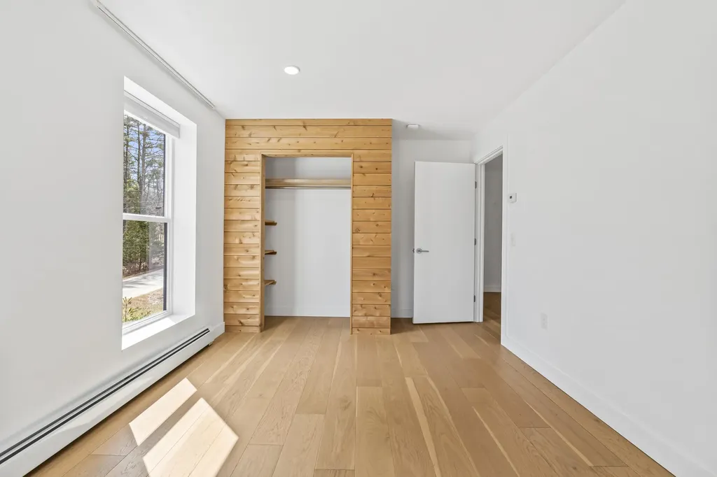 1 Cairn Hill Road Bowdoinham ME 04008