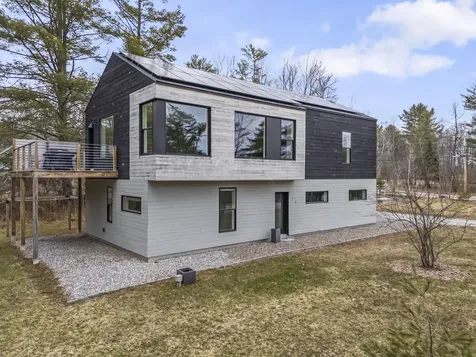 1 Cairn Hill Road Bowdoinham ME 04008