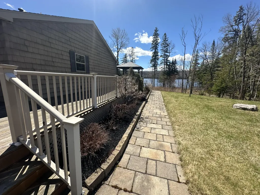 530 East Van Buren Cove Road T17 R3 Wels ME 04785
